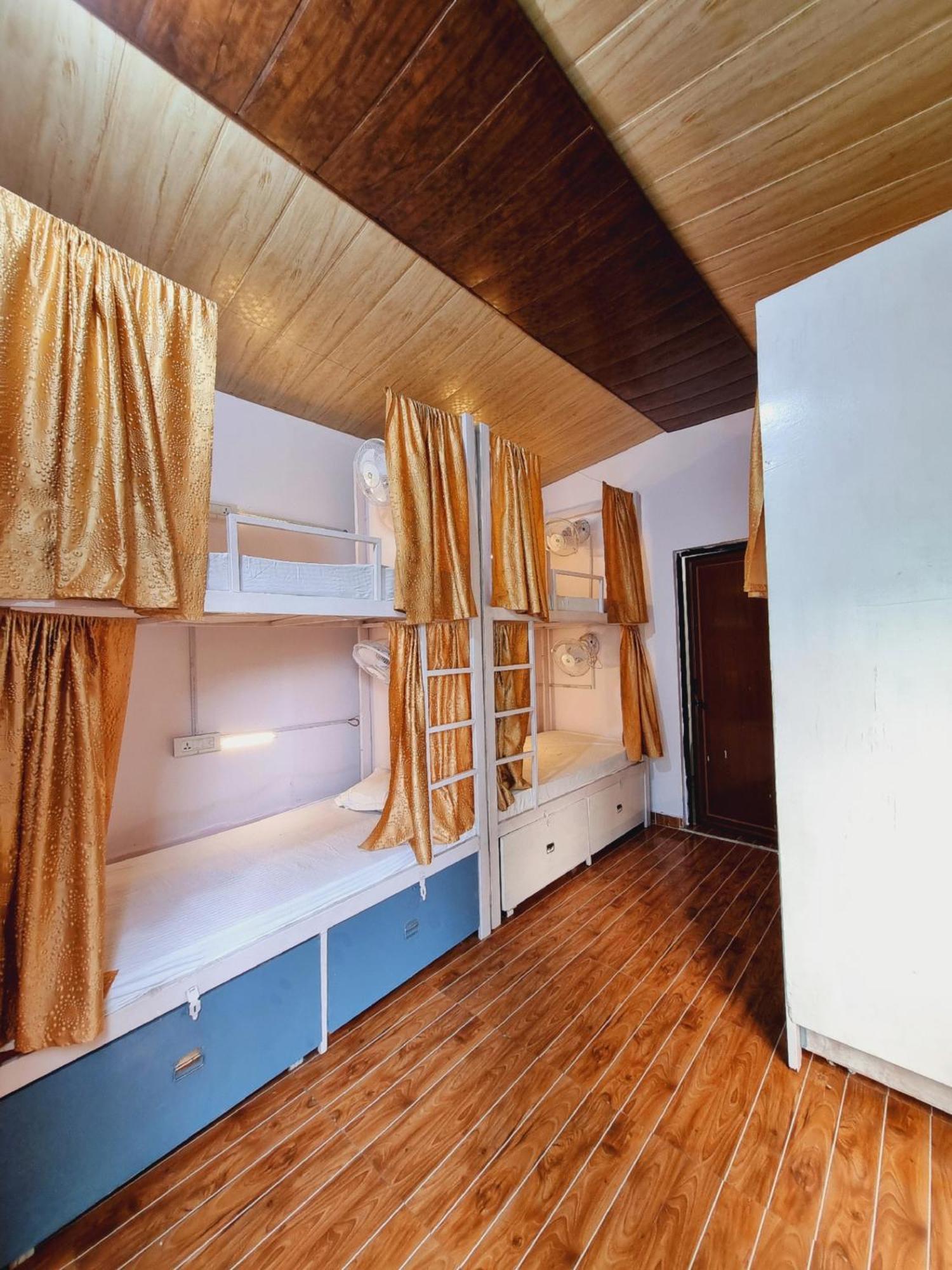 Landlopers Hostel Rishīkesh المظهر الخارجي الصورة