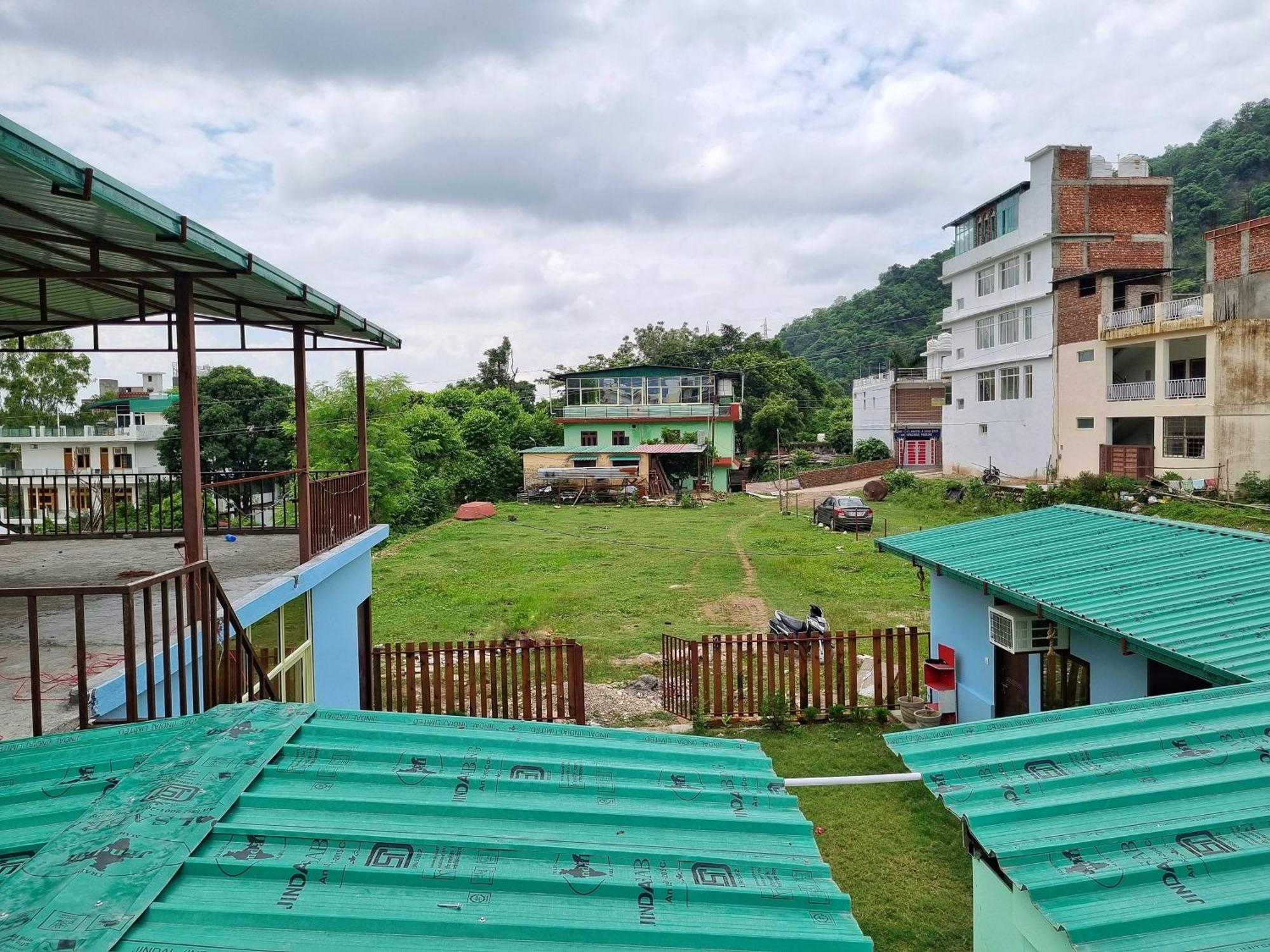 Landlopers Hostel Rishīkesh المظهر الخارجي الصورة