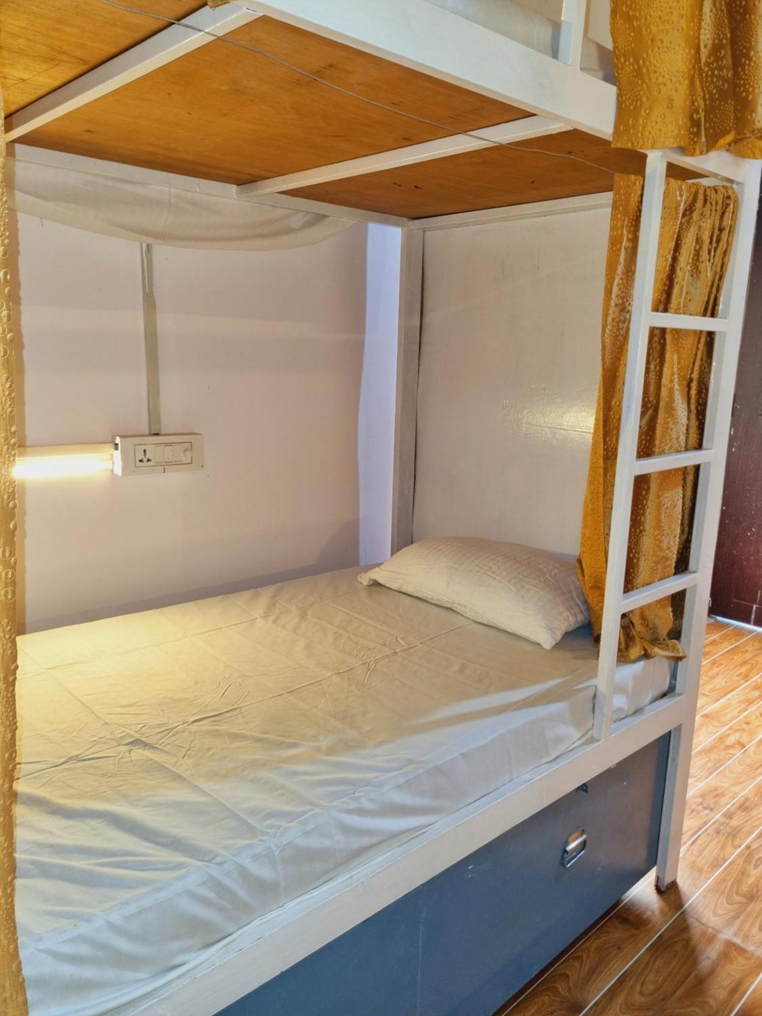 Landlopers Hostel Rishīkesh المظهر الخارجي الصورة