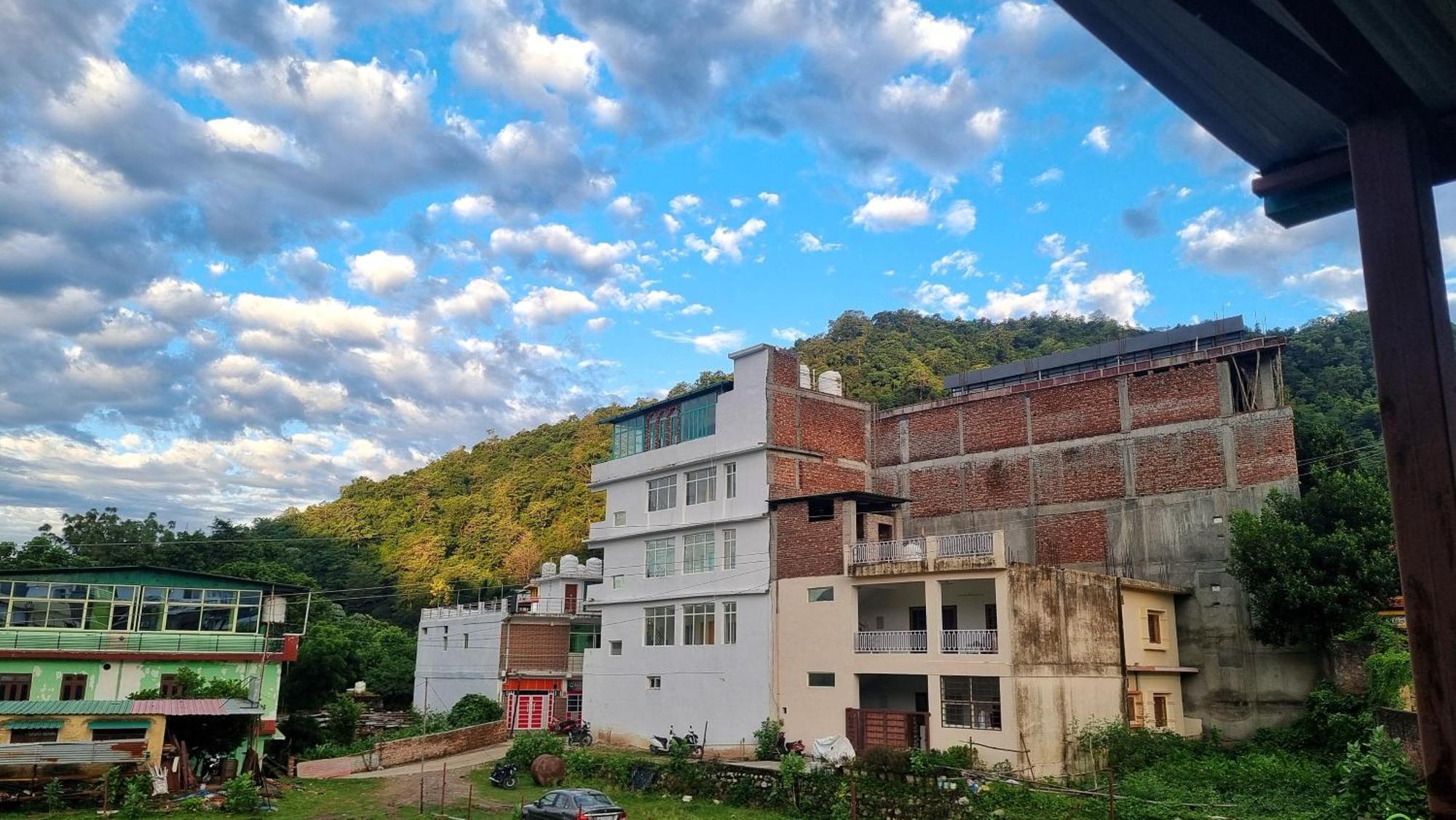 Landlopers Hostel Rishīkesh المظهر الخارجي الصورة