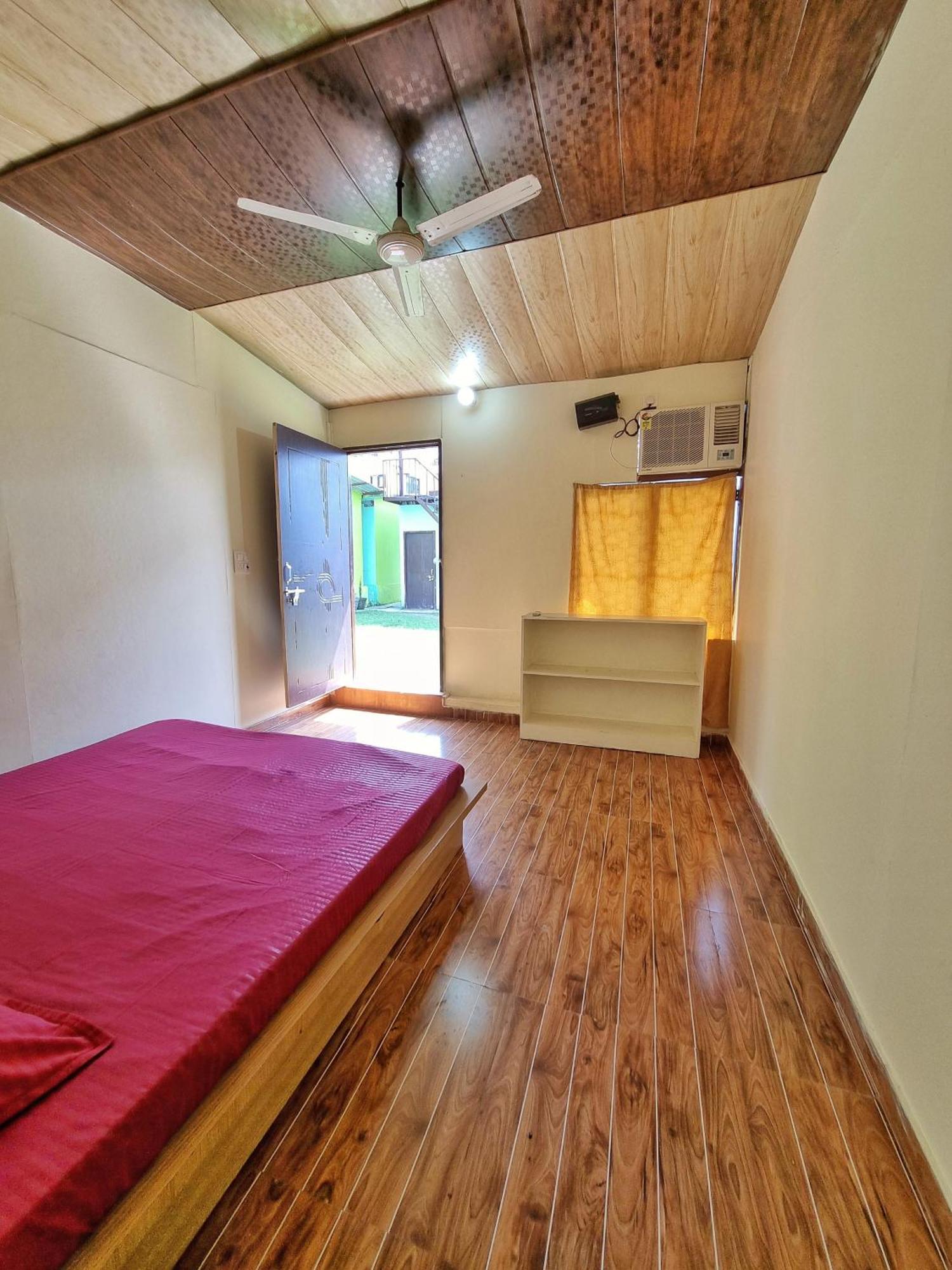 Landlopers Hostel Rishīkesh المظهر الخارجي الصورة