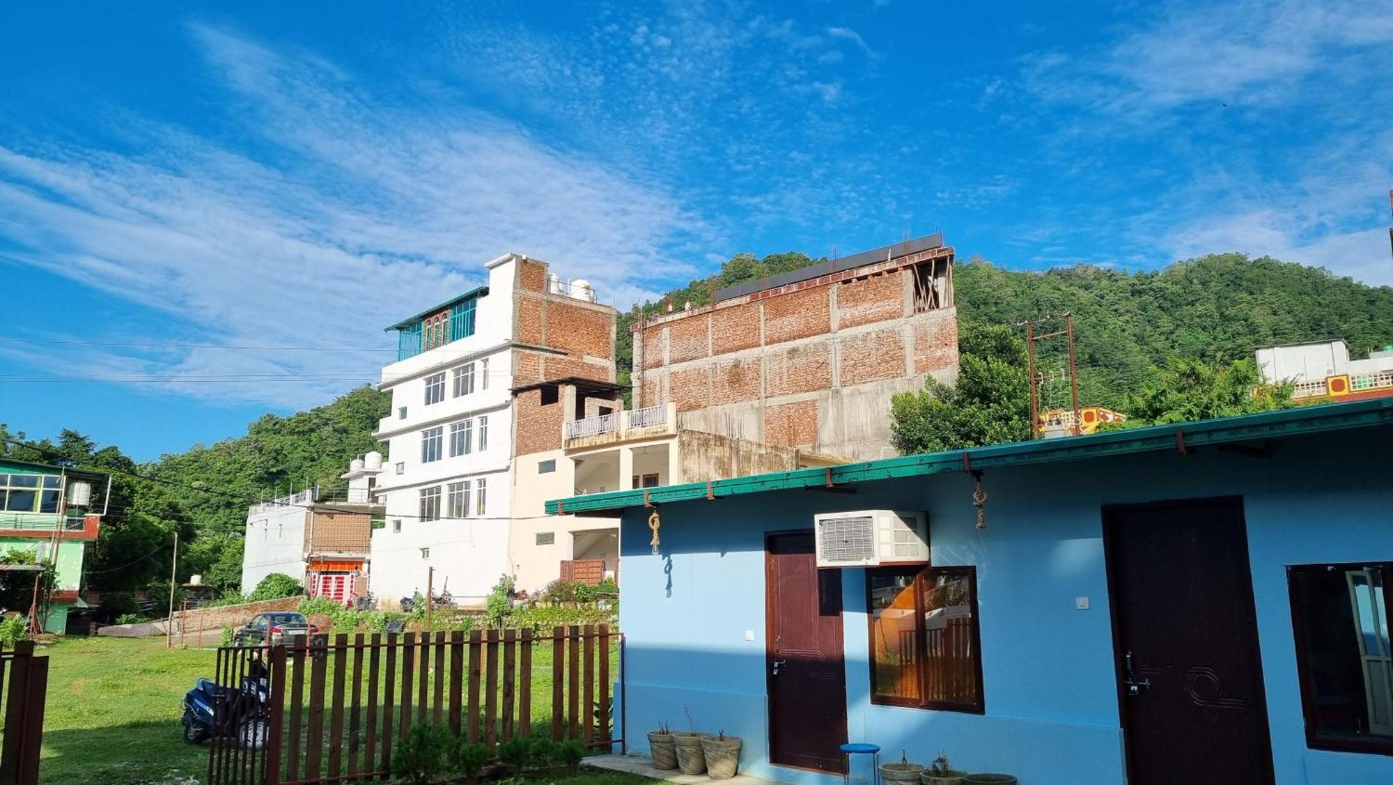 Landlopers Hostel Rishīkesh المظهر الخارجي الصورة