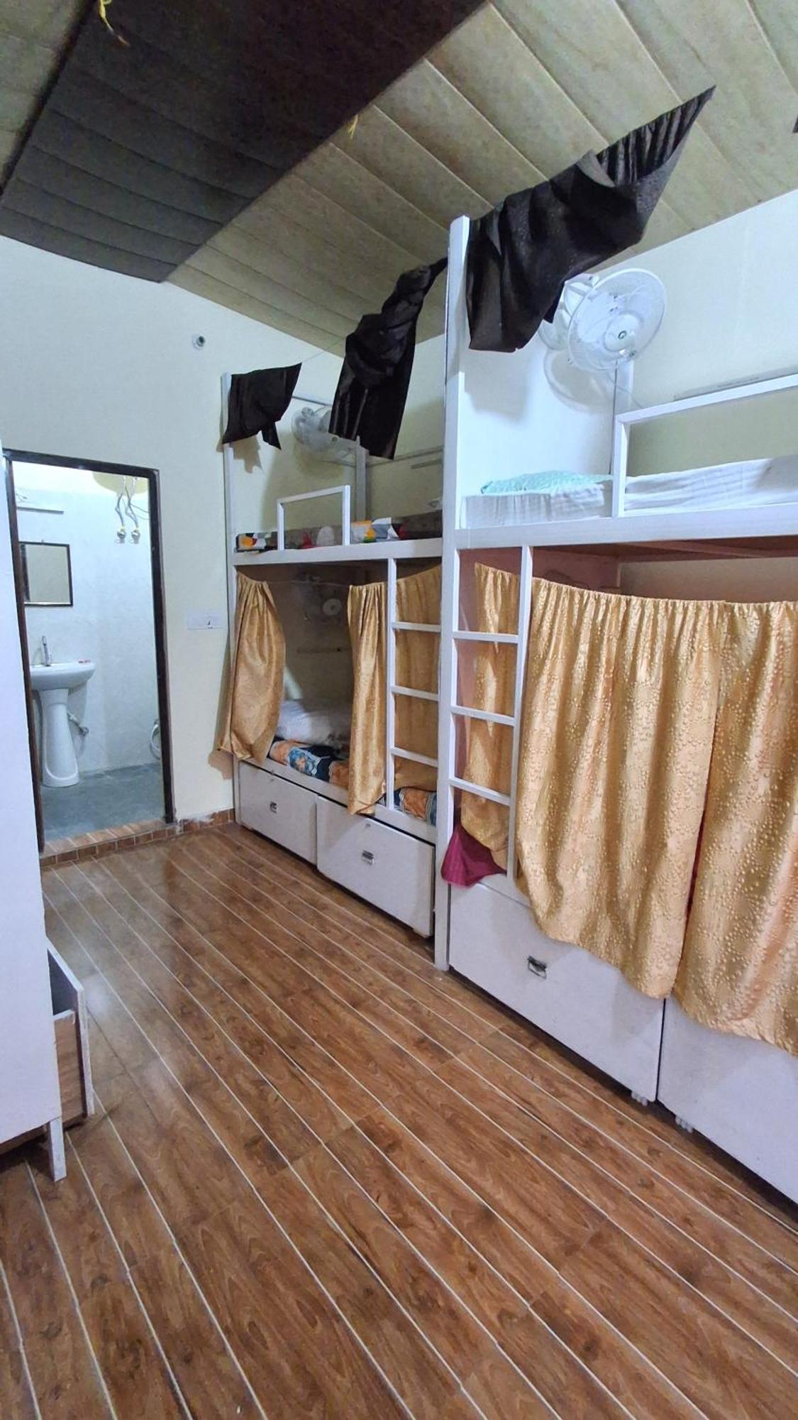 Landlopers Hostel Rishīkesh المظهر الخارجي الصورة